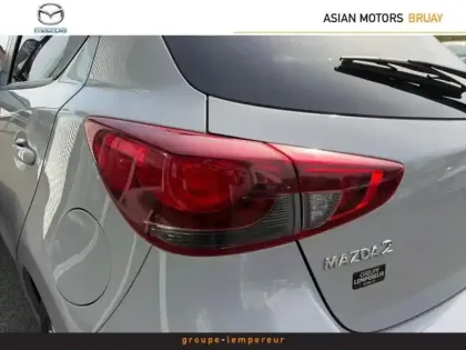 Photo 22 Mazda 2 Mazda  1.5 e-SKYACTIV G M Hybrid 90ch Exclusive-Line 03