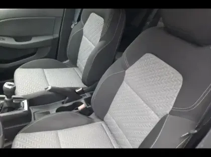 Photo 8 Renault Clio  1.0 TCe 100ch Evolution GPL