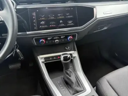 Photo 10 Audi Q3 Gén. II Ph1 Design 5