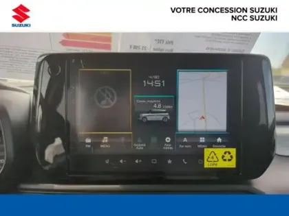 Photo 10 Suzuki Swift  1.2 Hybrid 83ch Pack