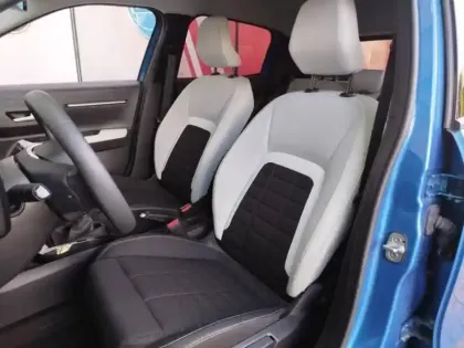 Photo 10 Citroën C3  1.2 Turbo 100ch MAX