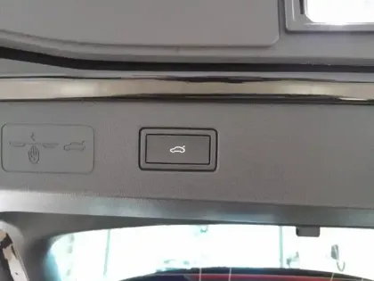 Photo 7 Volkswagen T-roc Gén. II Ph1 R-Line 5