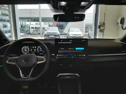 Photo 10 Volkswagen T-roc Gén. II Ph1 R-Line 5