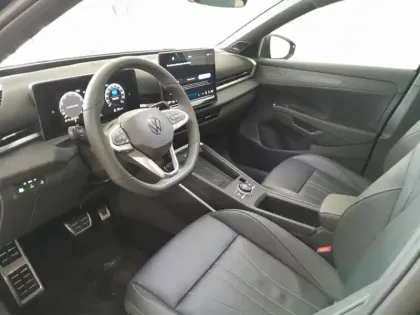 Photo 8 Volkswagen T-roc Gén. II Ph1 R-Line 5