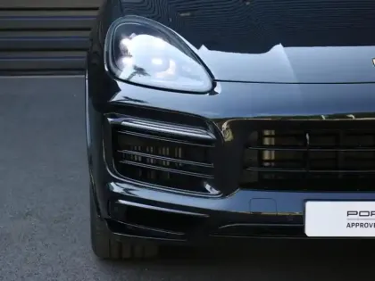 Photo 10 Porsche Cayenne  Coupé 3.0 V6 462ch E-Hybrid Platinum Edition