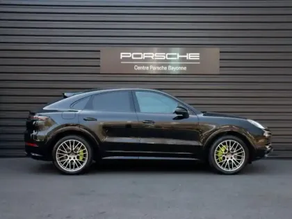 Photo 7 Porsche Cayenne  Coupé 3.0 V6 462ch E-Hybrid Platinum Edition
