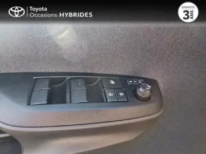 Photo 13 Toyota Yaris  116h Design 5p MC24