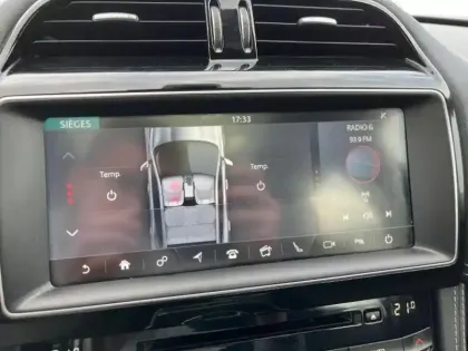 Photo 12 Jaguar F-Pace  2.0D 180ch Prestige BVA8