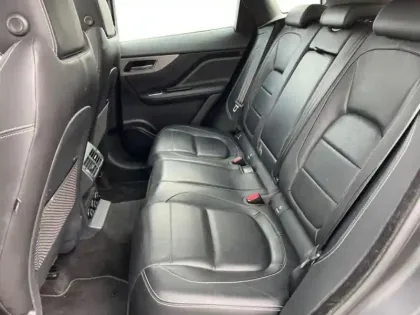 Photo 8 Jaguar F-Pace  2.0D 180ch Prestige BVA8