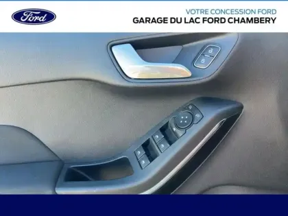 Photo 10 Ford Fiesta Gén. V Ph2 Active X 5