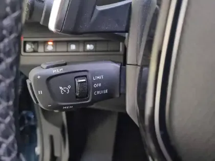 Photo 23 Peugeot 3008  Hybrid 225 e-EAT8