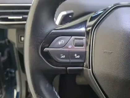 Photo 21 Peugeot 3008  Hybrid 225 e-EAT8
