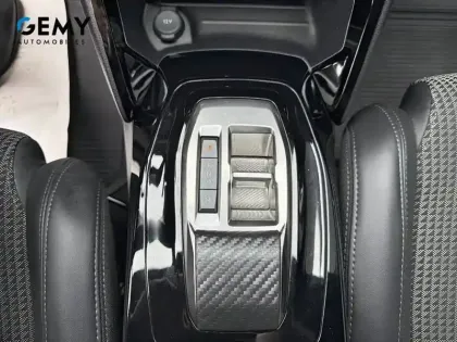 Photo 38 Peugeot 208  PureTech 130 S&S EAT8