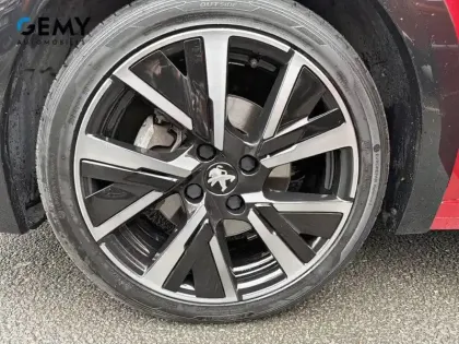 Photo 33 Peugeot 208  PureTech 130 S&S EAT8