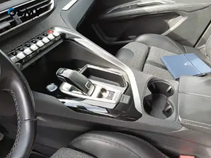 Photo 11 Peugeot 3008 Gén. II Ph1 Allure 5