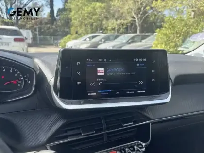 Photo 13 Peugeot 208  PureTech 100 S&S EAT8