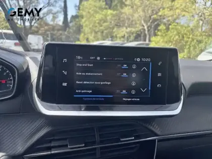 Photo 21 Peugeot 208  PureTech 100 S&S EAT8