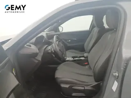 Photo 8 Peugeot 2008  PureTech 130 S&S EAT8