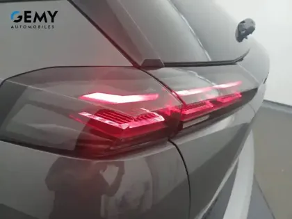 Photo 16 Peugeot 2008  PureTech 130 S&S EAT8