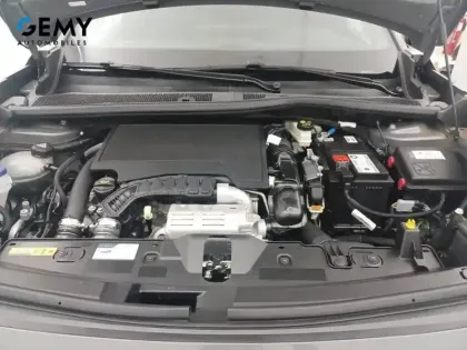 Photo 14 Peugeot 2008  PureTech 130 S&S EAT8