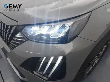 Photo 15 Peugeot 2008  PureTech 130 S&S EAT8