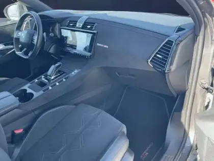 Photo 18 DS DS 7 DS7 Crossback Hybride E-Tense 225 EAT8