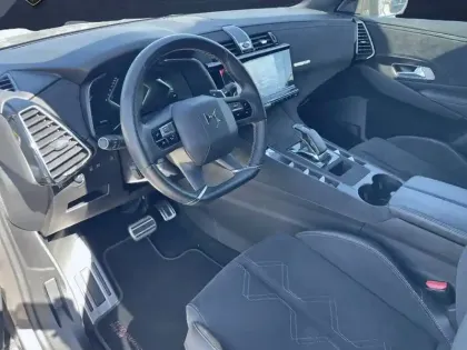 Photo 16 DS DS 7 DS7 Crossback Hybride E-Tense 225 EAT8