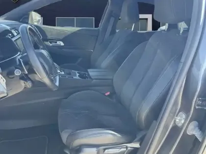 Photo 13 DS DS 7 DS7 Crossback Hybride E-Tense 225 EAT8