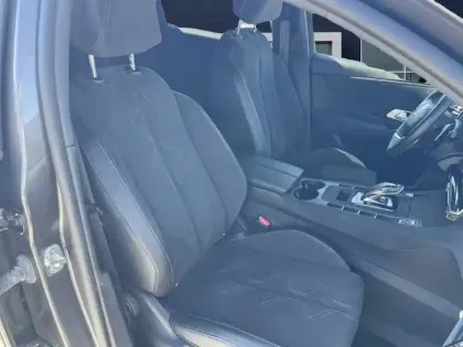 Photo 17 DS DS 7 DS7 Crossback Hybride E-Tense 225 EAT8