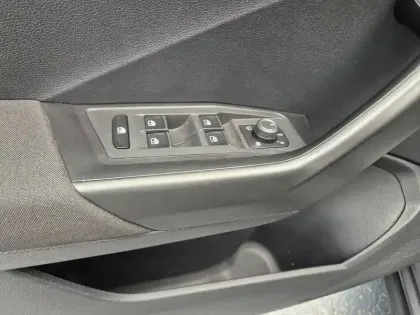 Photo 36 Volkswagen T-roc  1.6 TDI 115 Start/Stop BVM6