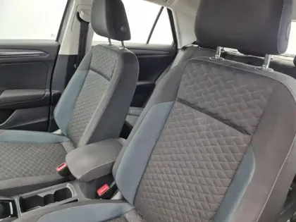 Photo 23 Volkswagen T-roc  1.6 TDI 115 Start/Stop BVM6