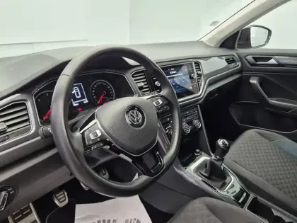 Photo 26 Volkswagen T-roc  1.6 TDI 115 Start/Stop BVM6