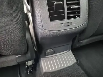 Photo 35 Volkswagen T-roc  1.6 TDI 115 Start/Stop BVM6