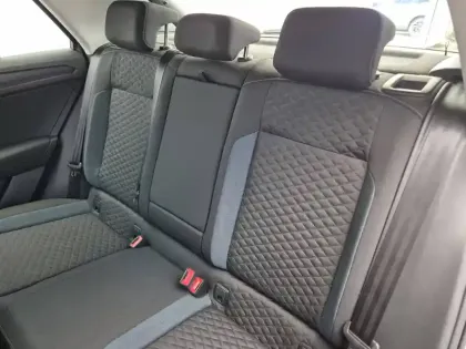 Photo 24 Volkswagen T-roc  1.6 TDI 115 Start/Stop BVM6