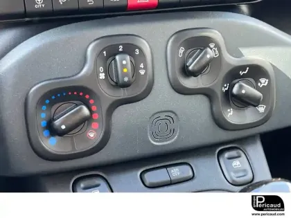 Photo 14 Fiat Panda  1.0 70 ch Hybrid BSG S/S