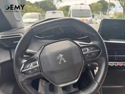 Photo 12 Peugeot 2008  PureTech 100 S&S BVM6