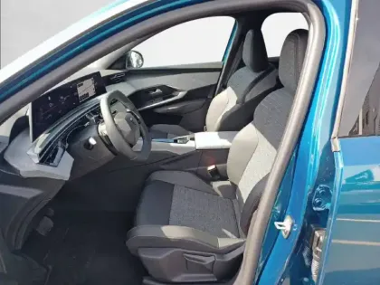 Photo 10 Peugeot 3008  Electrique 210 ch 73 kWh