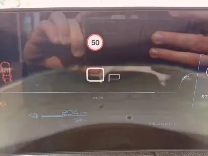 Photo 9 Peugeot 3008  Electrique 210 ch 73 kWh