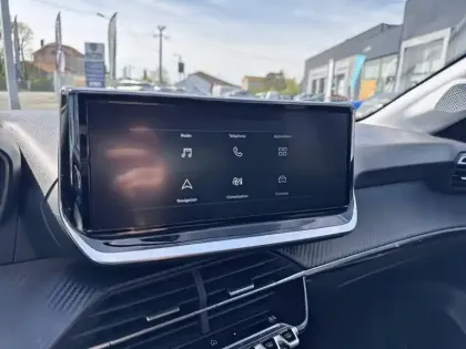 Photo 17 Peugeot 208  Hybrid 110 ch e-DCS6