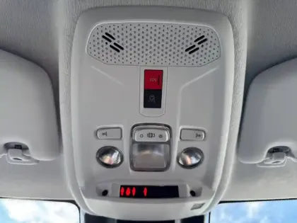 Photo 19 Peugeot 208  Hybrid 110 ch e-DCS6