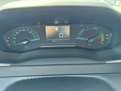 Photo 9 Peugeot 208  Hybrid 110 ch e-DCS6