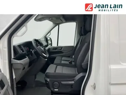 Photo 17 Volkswagen Crafter  VAN 35 L3H3 2.0 TDI 177 CH BVA8 4MOTION