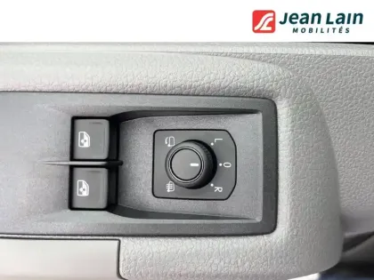 Photo 11 Volkswagen Crafter  VAN 35 L3H3 2.0 TDI 177 CH BVA8 4MOTION