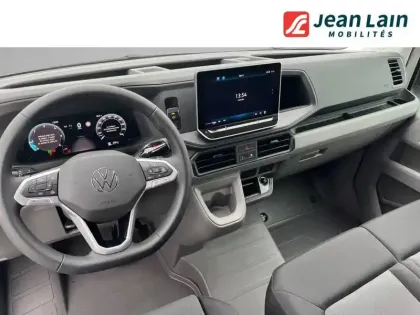 Photo 10 Volkswagen Crafter  VAN 35 L3H3 2.0 TDI 177 CH BVA8 4MOTION