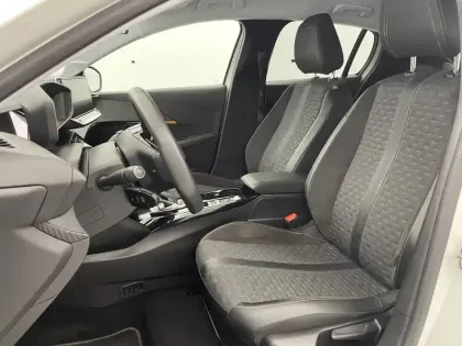 Photo 47 Peugeot 208  Electrique 50 kWh 136ch