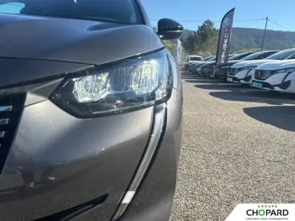 Photo 21 Peugeot 208  PureTech 100 S&S EAT8