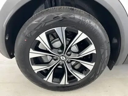 Photo 30 Renault Captur  E-Tech full hybrid 145