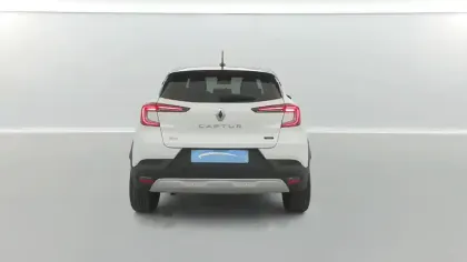 Photo 12 Renault Captur  E-Tech full hybrid 145