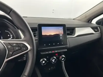 Photo 20 Renault Captur  E-Tech full hybrid 145