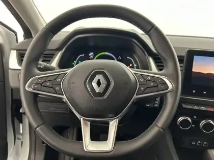 Photo 23 Renault Captur  E-Tech full hybrid 145
